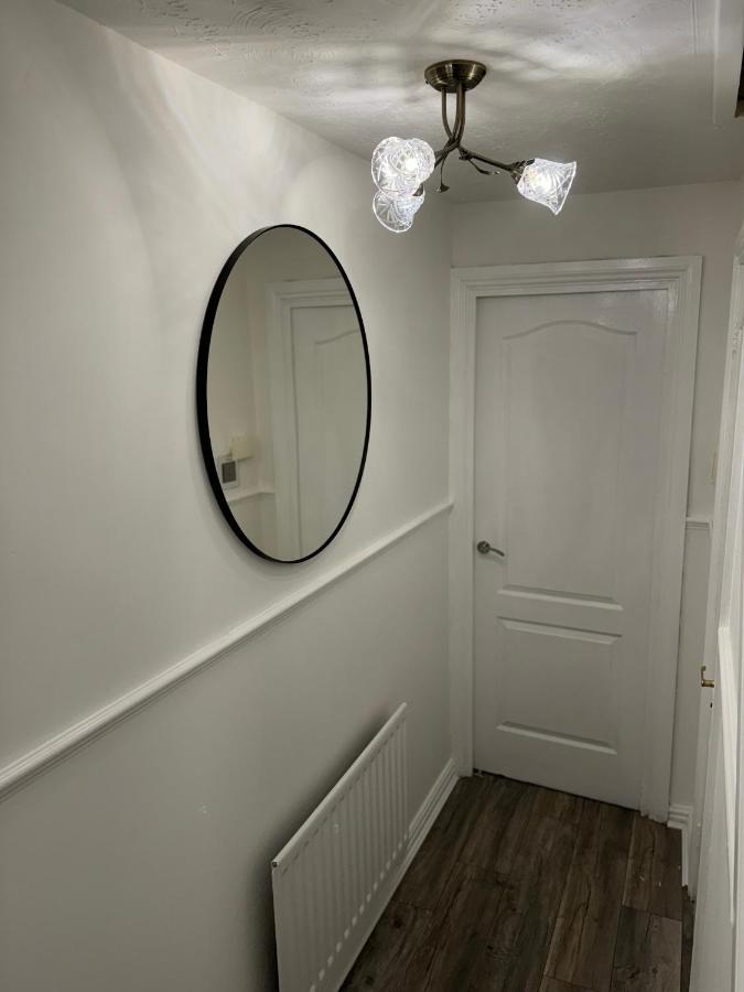 Near Me - Sandwell 3 Bed Free Parking Birmingham